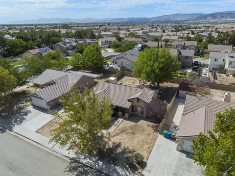 6240 Jasper Ct, Lancaster, CA 93536 photo 31