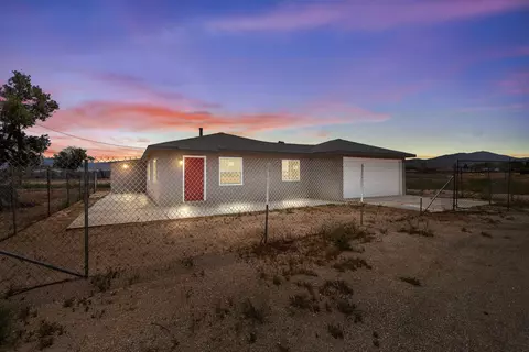 38605 15th St E, Palmdale, CA 93550 photo 1
