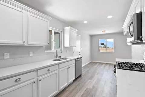 38605 15th St E, Palmdale, CA 93550 photo 13