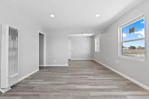 38605 15th St E, Palmdale, CA 93550 photo 7