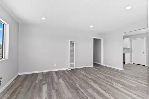 38605 15th St E, Palmdale, CA 93550 photo 5