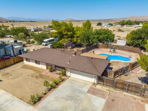 41307 E 156th St, Lancaster, CA 93535 photo 3