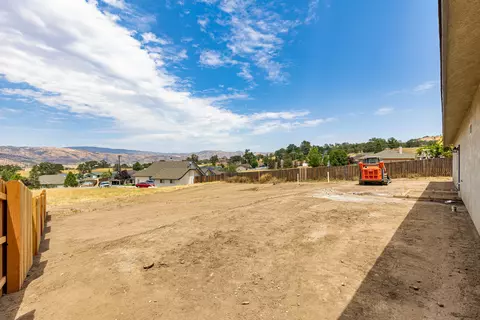 17521 Bold Venture Dr, Tehachapi, CA 93561 photo 9