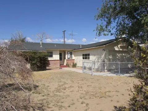 16025 Q St, Mojave, CA 93501 photo 1