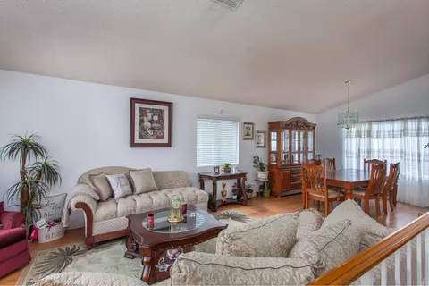 3619 Comet Ct, Palmdale, CA 93550 photo 4