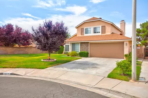 3619 Comet Ct, Palmdale, CA 93550 photo 2