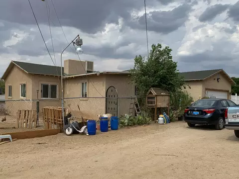 37320 E 10th St, Palmdale, CA 93550 photo 1