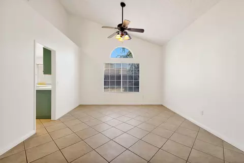 1132 Kettering St E, Lancaster, CA 93535 photo 6