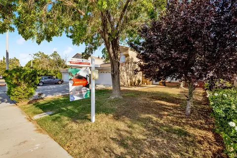 1132 Kettering St E, Lancaster, CA 93535 photo 3