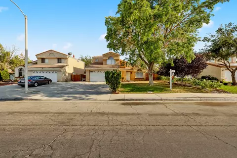 1132 Kettering St E, Lancaster, CA 93535 photo 1