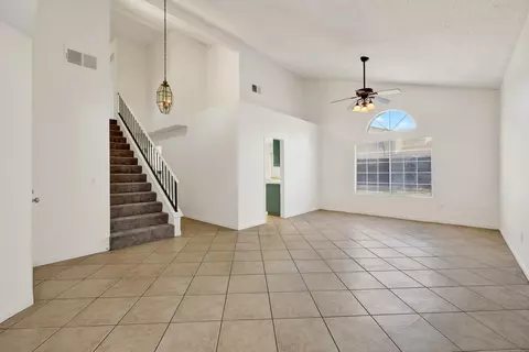 1132 Kettering St E, Lancaster, CA 93535 photo 4