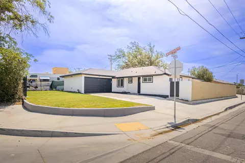 45324 Raysack Ave, Lancaster, CA 93535 photo 2