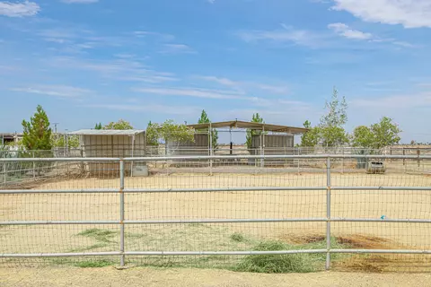 12103 E Ave H, Lancaster, CA 93535 photo 11