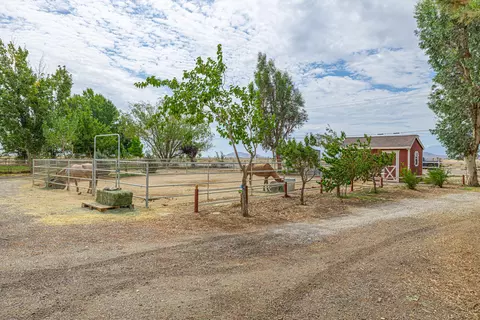 12103 E Ave H, Lancaster, CA 93535 photo 3