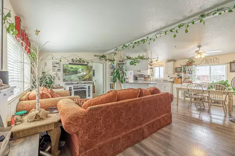 12103 E Ave H, Lancaster, CA 93535 photo 30