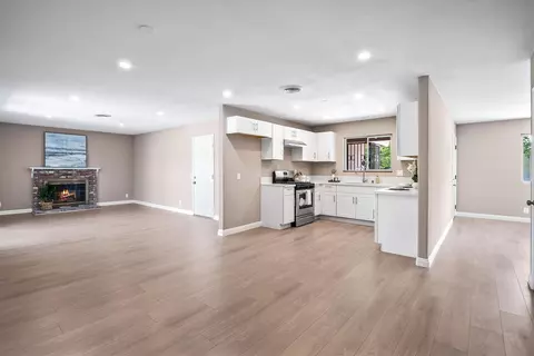 743 E Oldfield St, Lancaster, CA 93535 photo 9