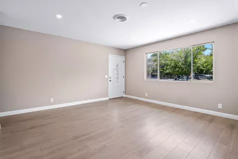 743 E Oldfield St, Lancaster, CA 93535 photo 6