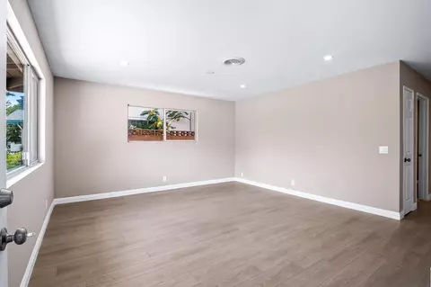 743 E Oldfield St, Lancaster, CA 93535 photo 5