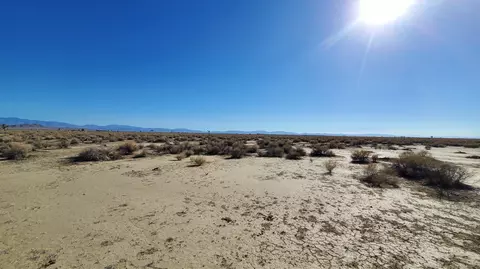 135 Th St East Nr Ave H6, Lancaster, CA 93535