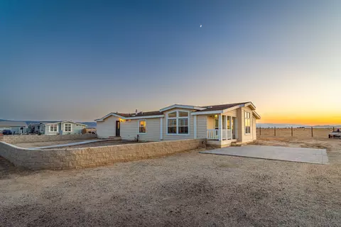 47121 70th St, Lancaster, CA 93536 photo 4