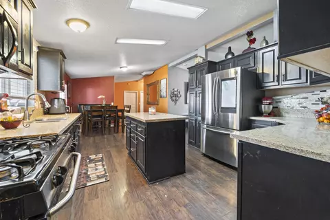 45465 25th St N #SPC 104, Lancaster, CA 93535 photo 2