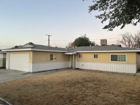 44508 E 2nd St, Lancaster, CA 93535 photo 2