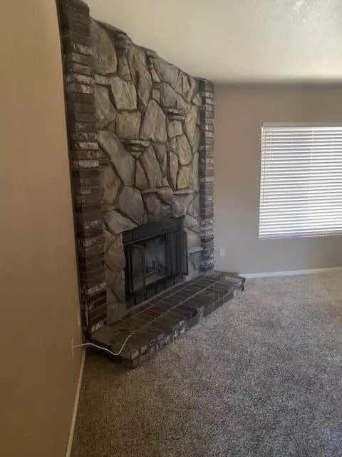 14313 Winchester Dr, Mojave, CA 93501 photo 4