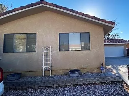 14313 Winchester Dr, Mojave, CA 93501 photo 1