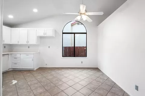 43359 Carol Dr, Lancaster, CA 93535 photo 7