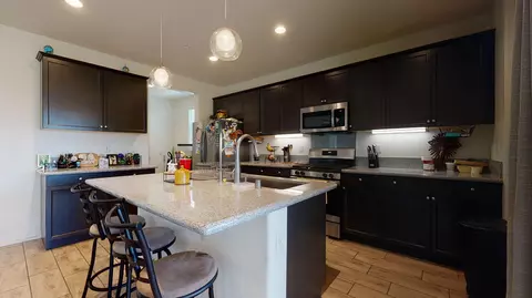 5060 Spur Ave, Lancaster, CA 93536 photo 4