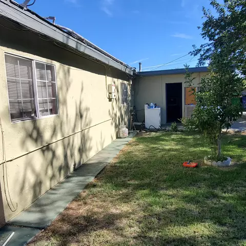 44721 E 6th St, Lancaster, CA 93535 photo 4