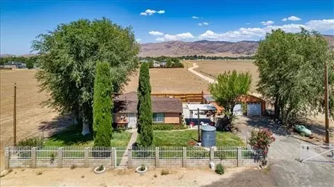 260 Pinon St, Tehachapi, CA 93561 photo 29