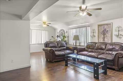 260 Pinon St, Tehachapi, CA 93561 photo 6