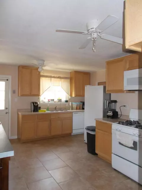 44733 Andale Ave, Lancaster, CA 93535 photo 9