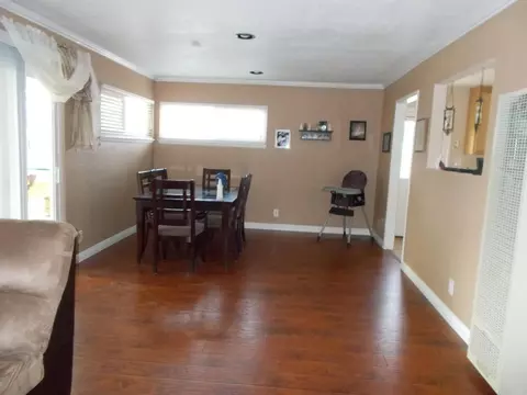 44733 Andale Ave, Lancaster, CA 93535 photo 2