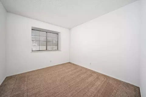 43041 Fairlee Dr, Lancaster, CA 93536 photo 19