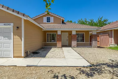 43245 32nd St E, Lancaster, CA 93535 photo 2