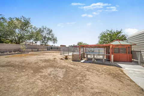 40521 156th St, Lake Los Angeles, CA 93535 photo 19