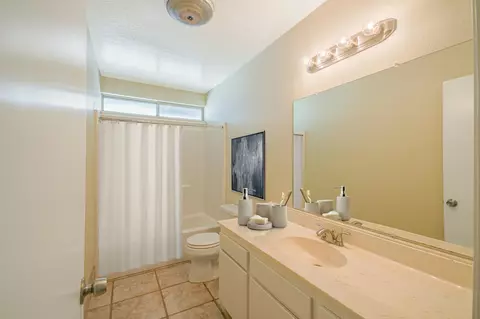 40521 156th St, Lake Los Angeles, CA 93535 photo 13