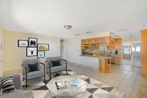 40521 156th St, Lake Los Angeles, CA 93535 photo 4