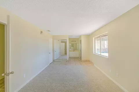 40521 156th St, Lake Los Angeles, CA 93535 photo 6