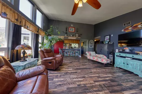 21900 Shady Ct, Tehachapi, CA 93561 photo 6