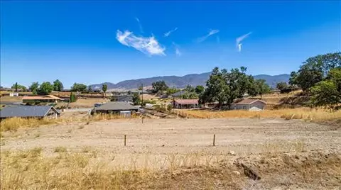 21112 Stage Dr, Tehachapi, CA 93561 photo 6