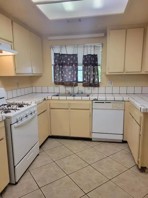 43608 E Steif St, Lancaster, CA 93535 photo 4