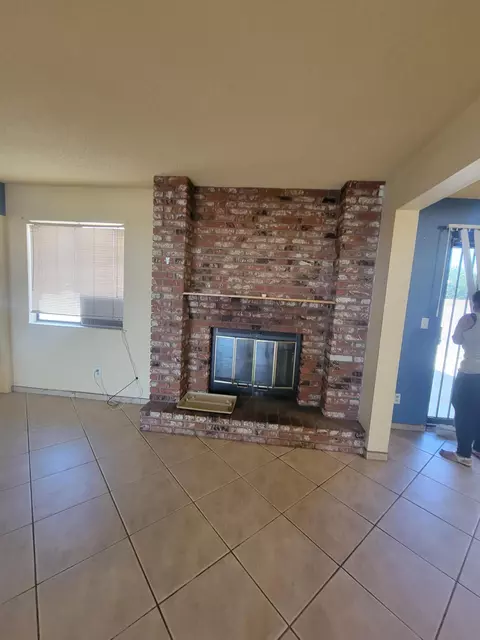 43608 E Steif St, Lancaster, CA 93535 photo 3
