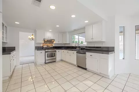 44445 Shadowcrest Dr, Lancaster, CA 93536 photo 13