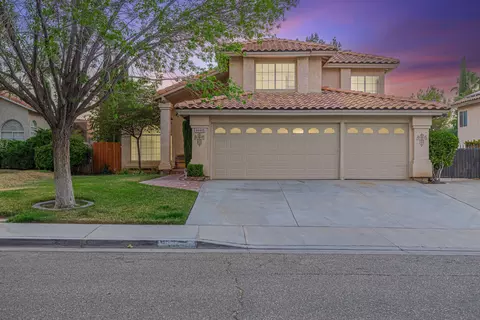 44445 Shadowcrest Dr, Lancaster, CA 93536 photo 1