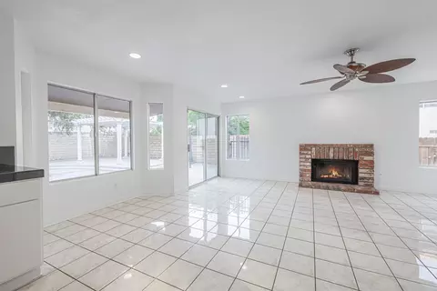 44445 Shadowcrest Dr, Lancaster, CA 93536 photo 15