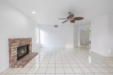 44445 Shadowcrest Dr, Lancaster, CA 93536 photo 17