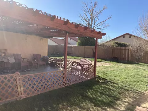 1608 Crestview Ct, Lancaster, CA 93535 photo 5